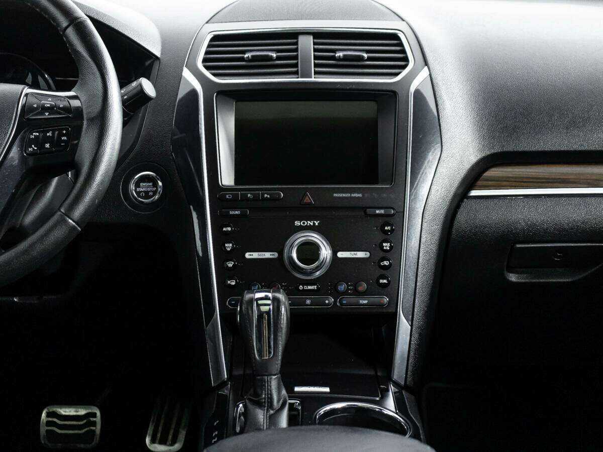 Ford Explorer, 2019 Фото №14
