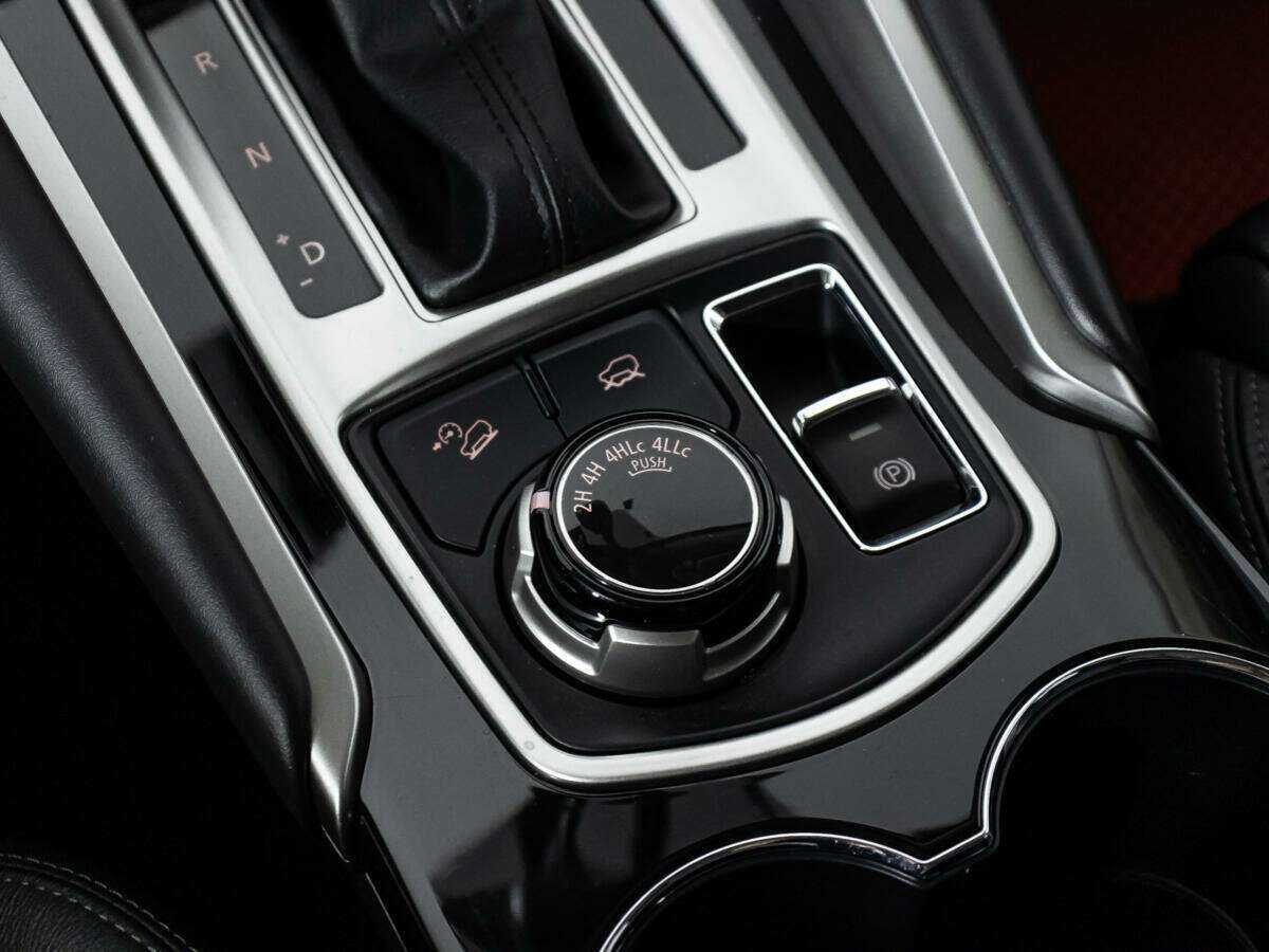 Mitsubishi Pajero Sport, 2020 Фото №16