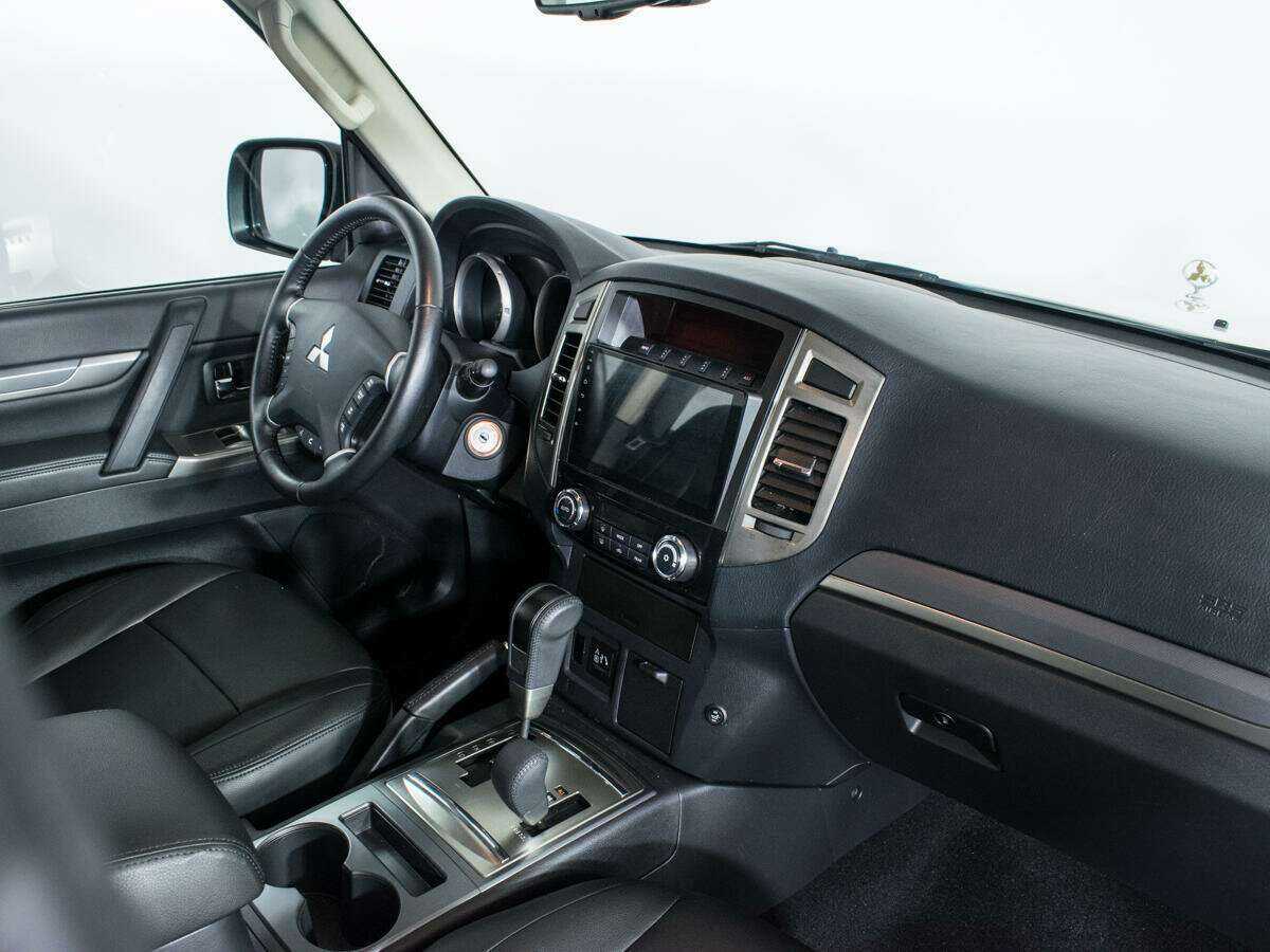 Mitsubishi Pajero, 2021 Фото №9