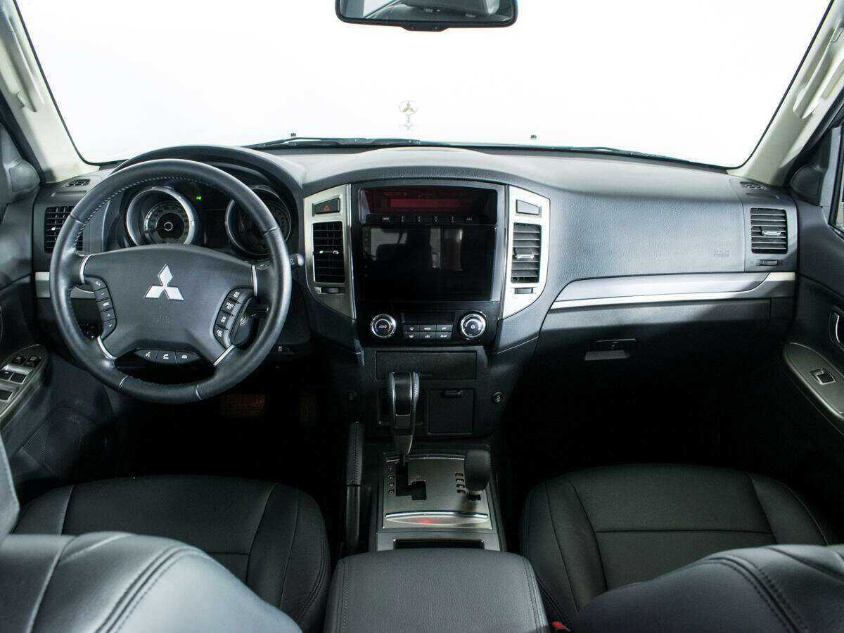Mitsubishi Pajero, 2021 Фото №12