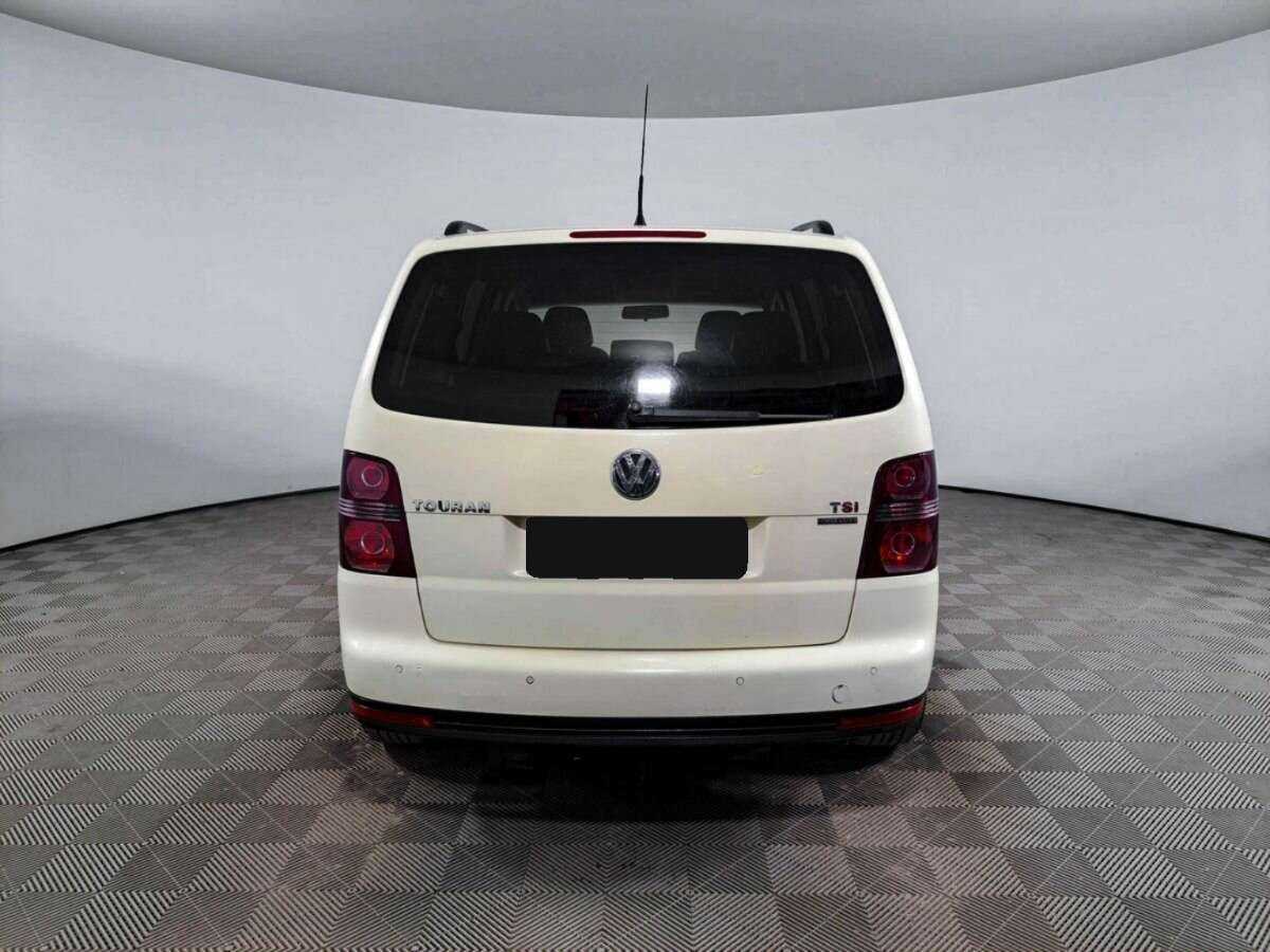 Volkswagen Touran, 2010 - 177 000 км. | Фото №6