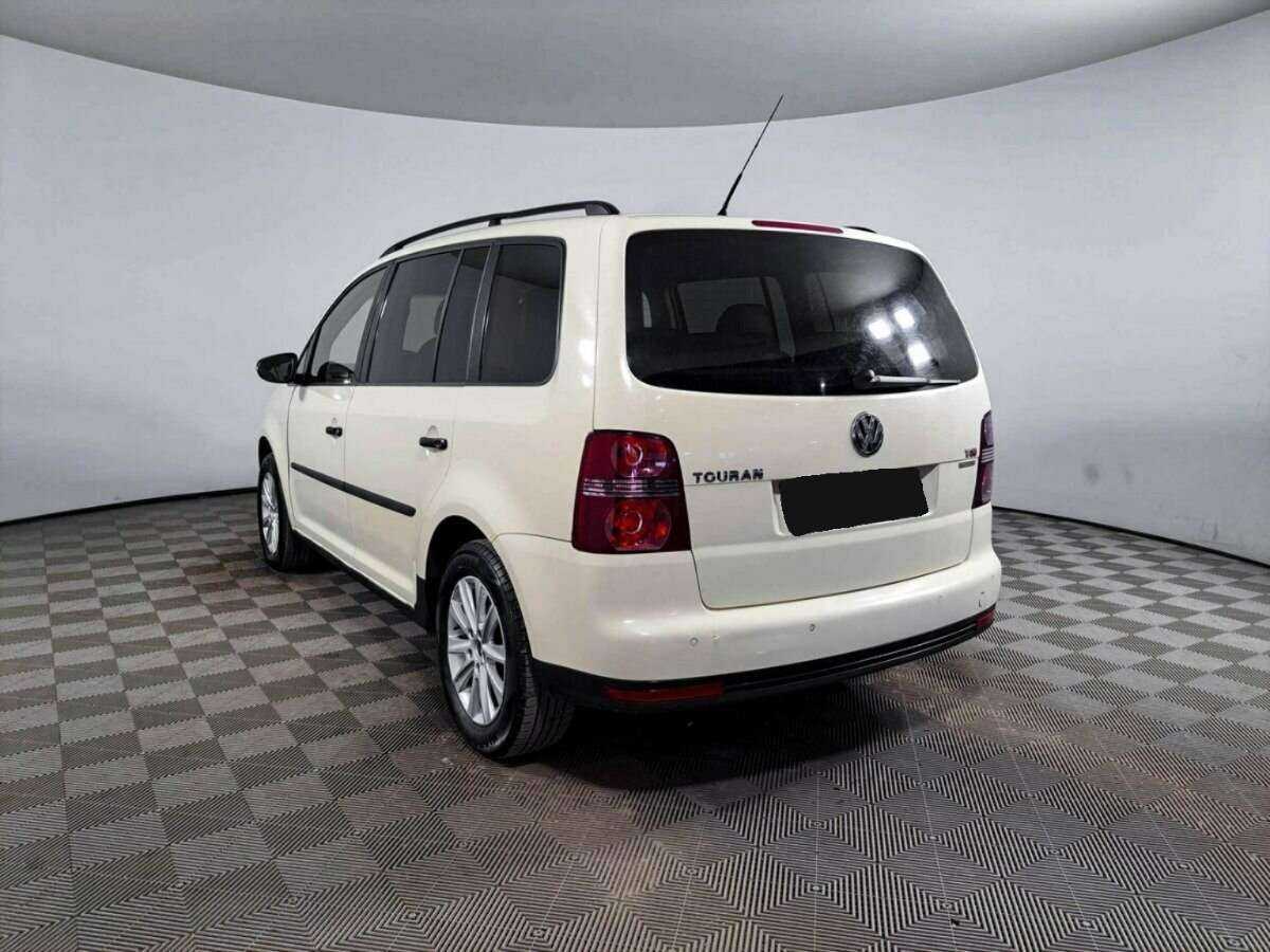 Volkswagen Touran, 2010 - 177 000 км. | Фото №7