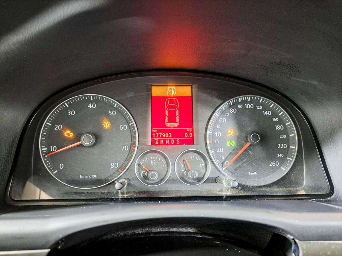 Volkswagen Touran, 2010 Фото №11