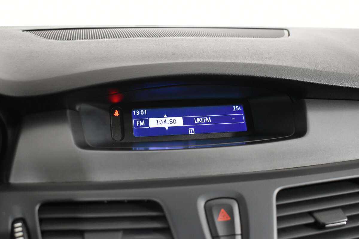 Renault Latitude, 2013 Фото №17