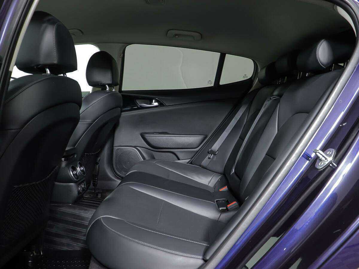 Kia Stinger, 2019 Фото №12