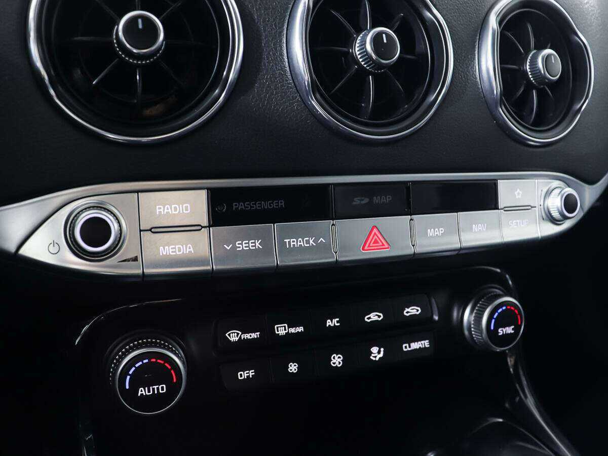 Kia Stinger, 2019 Фото №22