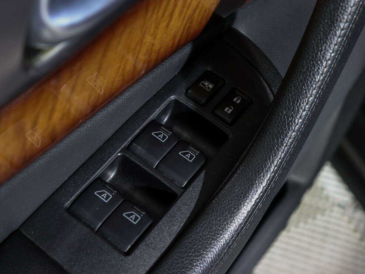 Infiniti FX37, 2011 Фото №20