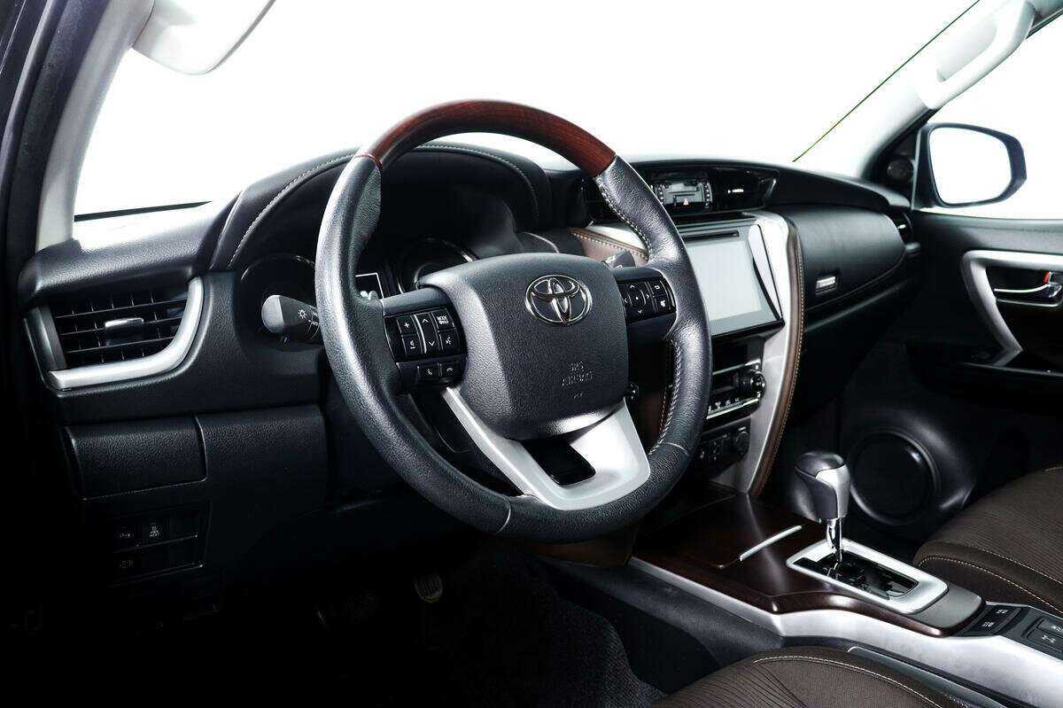 Toyota Fortuner, 2018 Фото №13