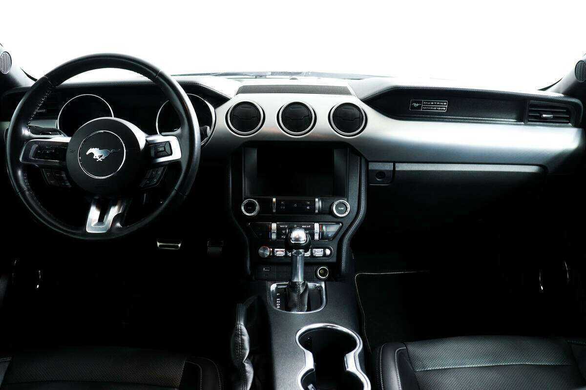 Ford Mustang, 2020 Фото №11