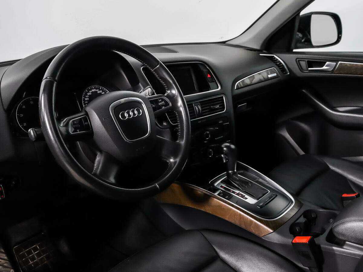 Audi Q5, 2010 Фото №9