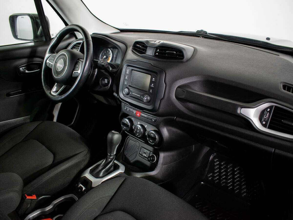 Jeep Renegade, 2017 Фото №9