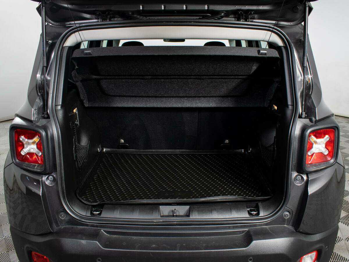 Jeep Renegade, 2017 Фото №14