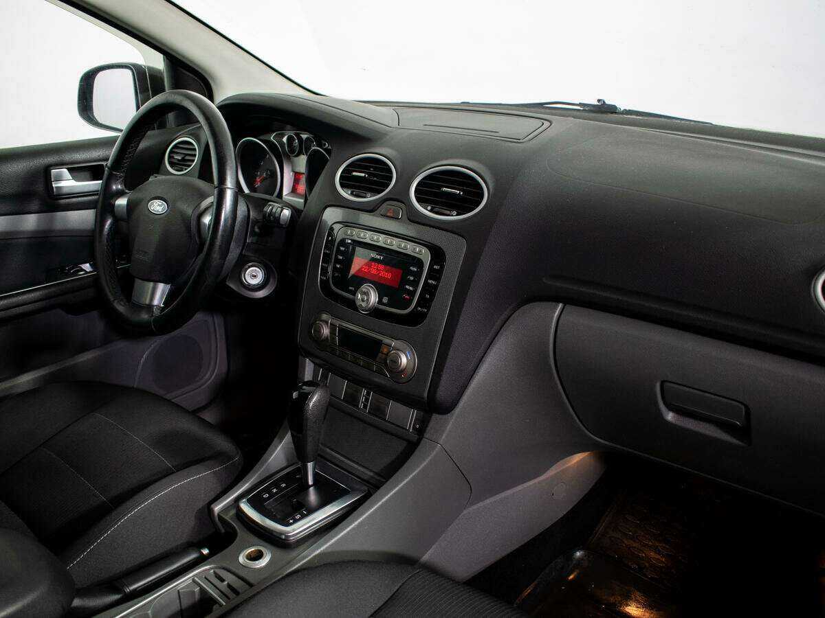 Ford Focus, 2010 Фото №7