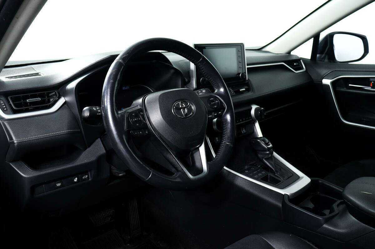 Toyota RAV4, 2020 Фото №13