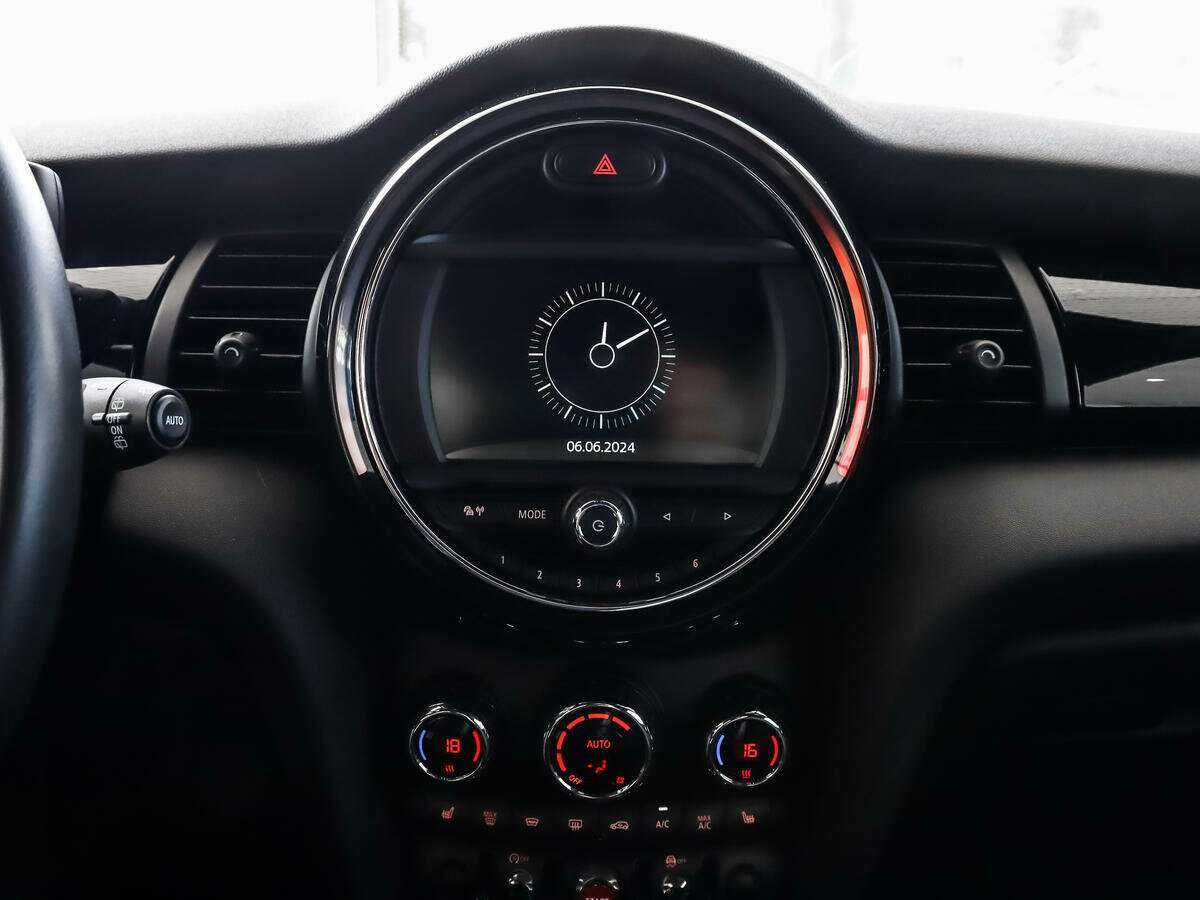 Mini Hatch Cooper, 2020 Фото №17