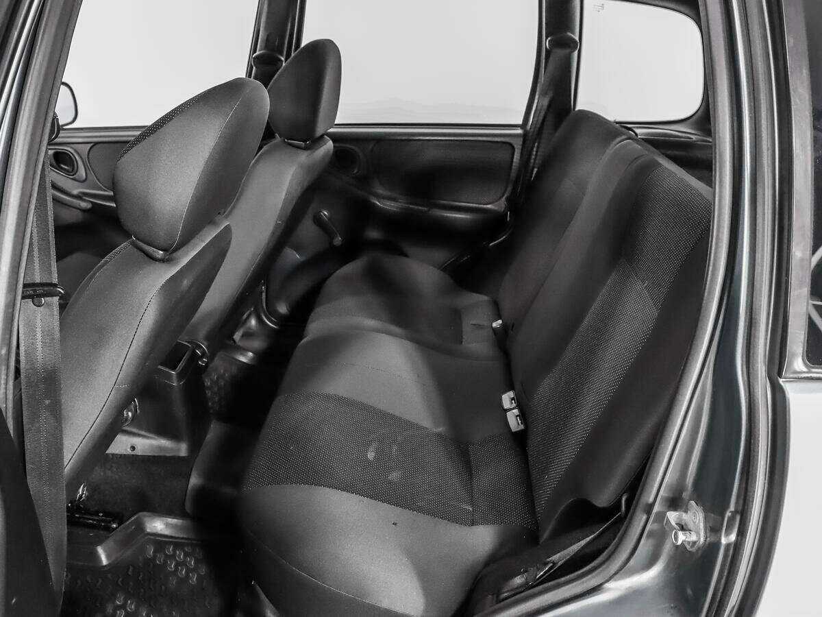 Chevrolet Niva, 2011 Фото №11