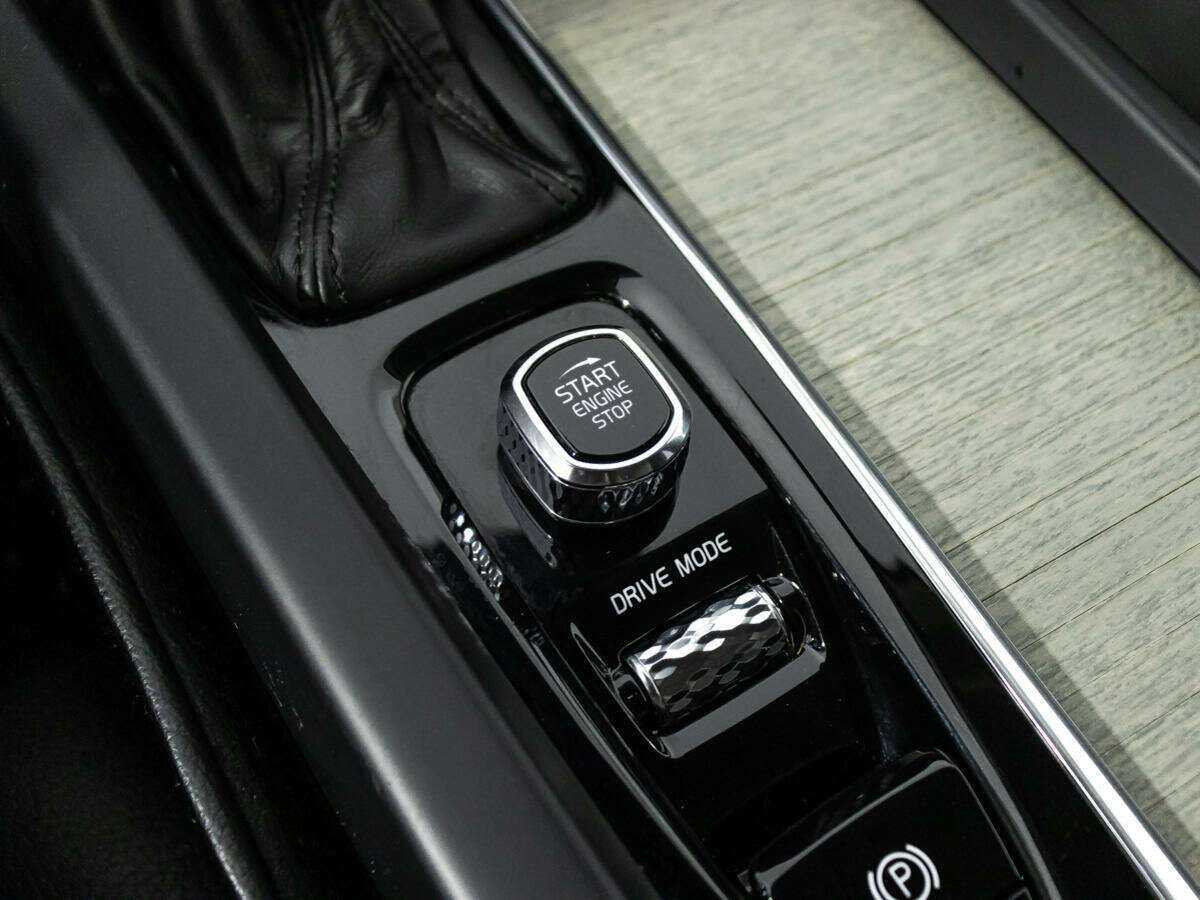 Volvo XC60, 2018 Фото №20
