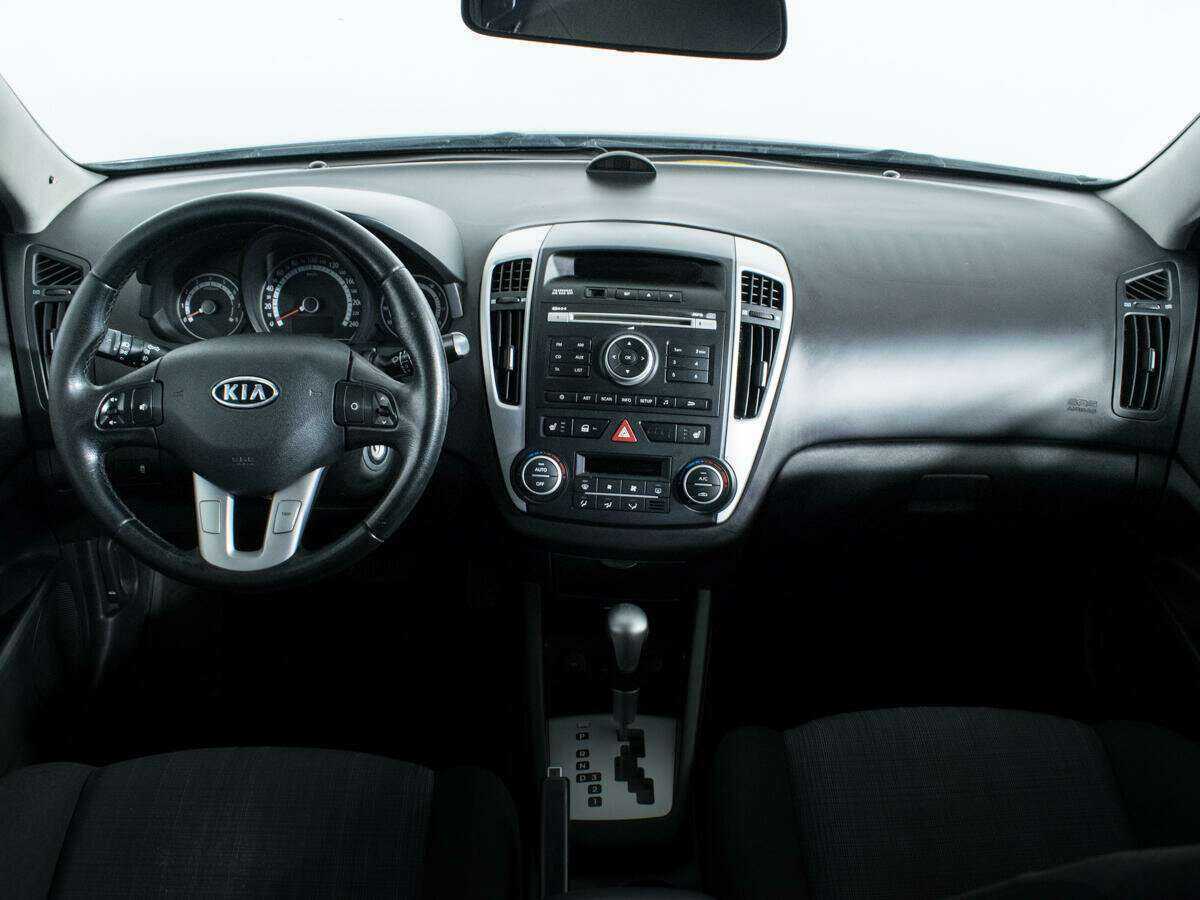 Kia Ceed, 2011 Фото №12
