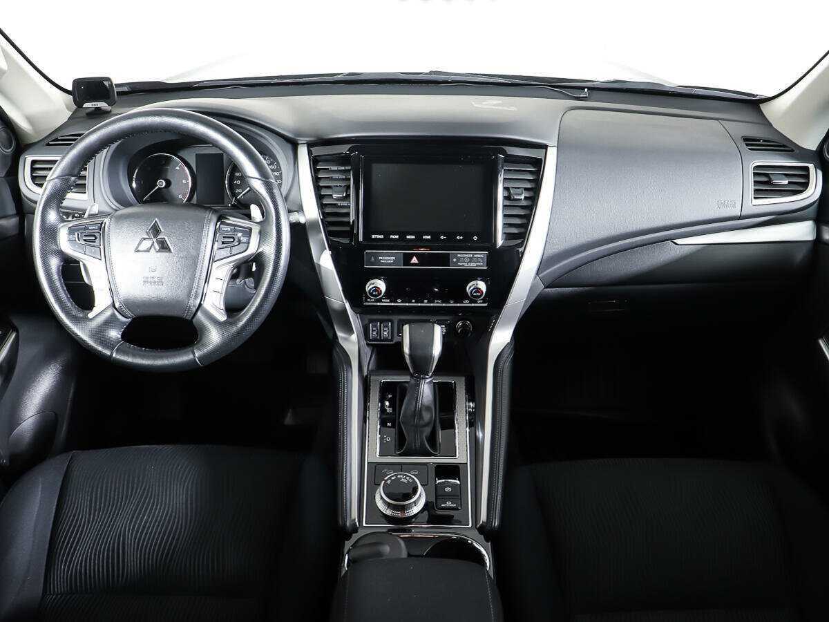 Mitsubishi Pajero Sport, 2021 Фото №9
