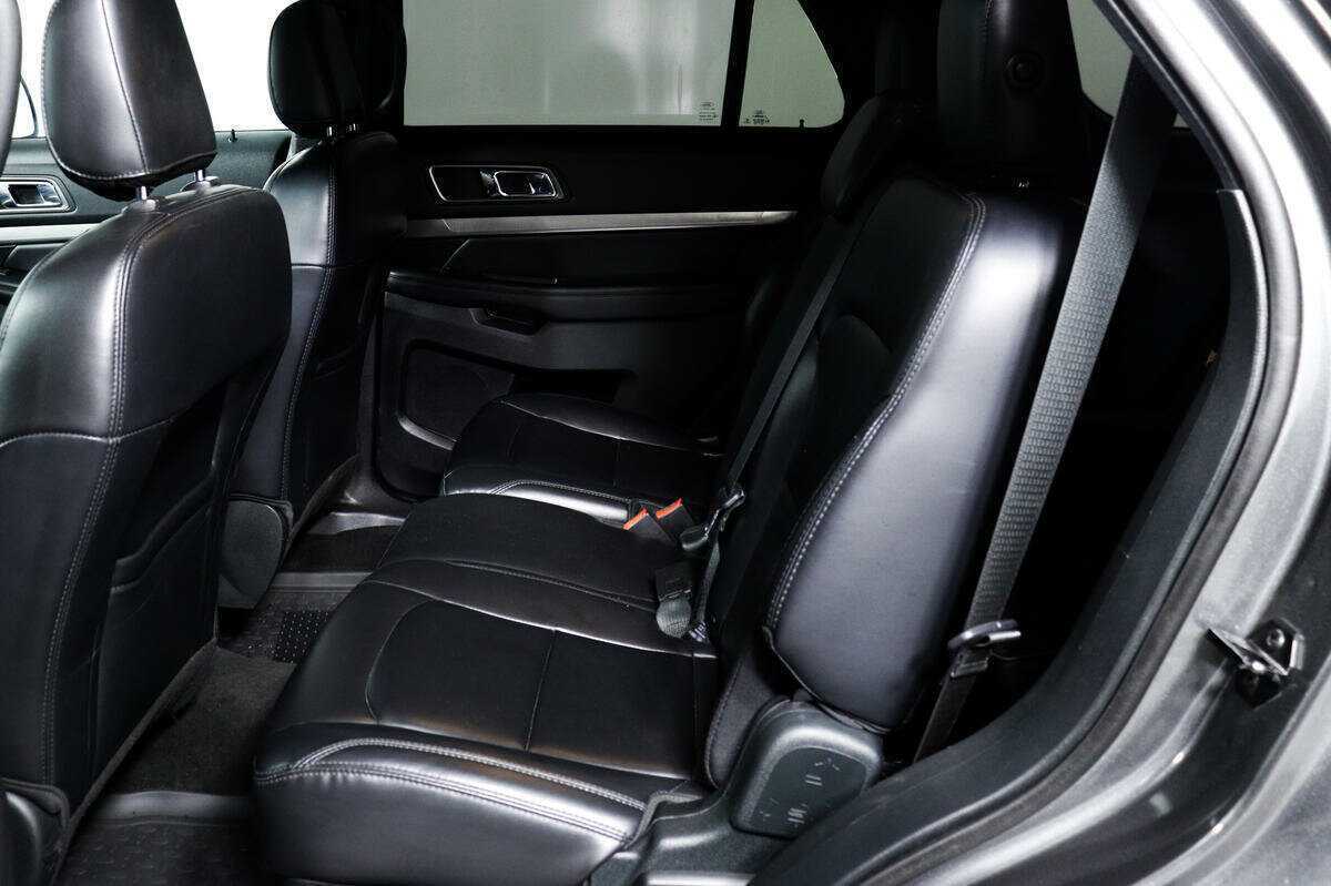 Ford Explorer, 2019 Фото №10