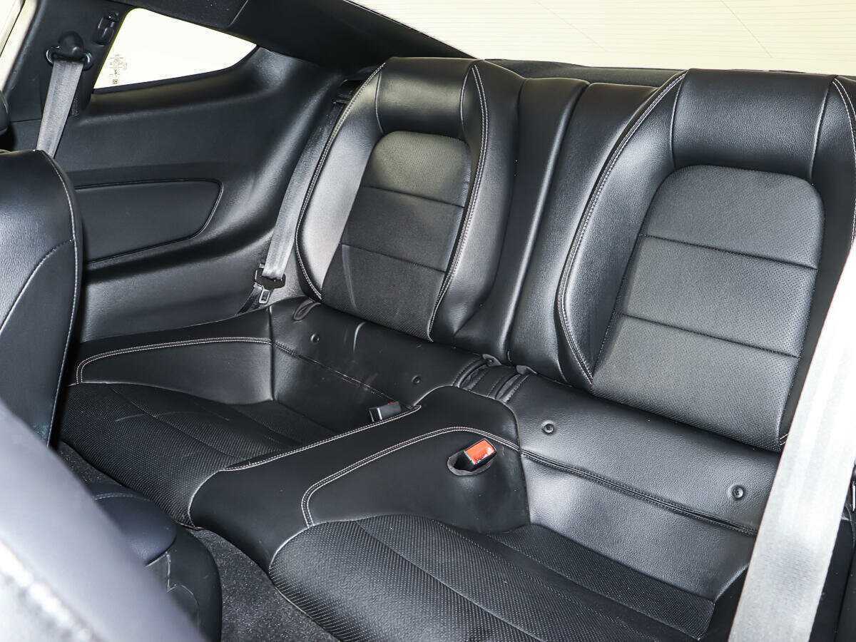 Ford Mustang, 2020 Фото №10