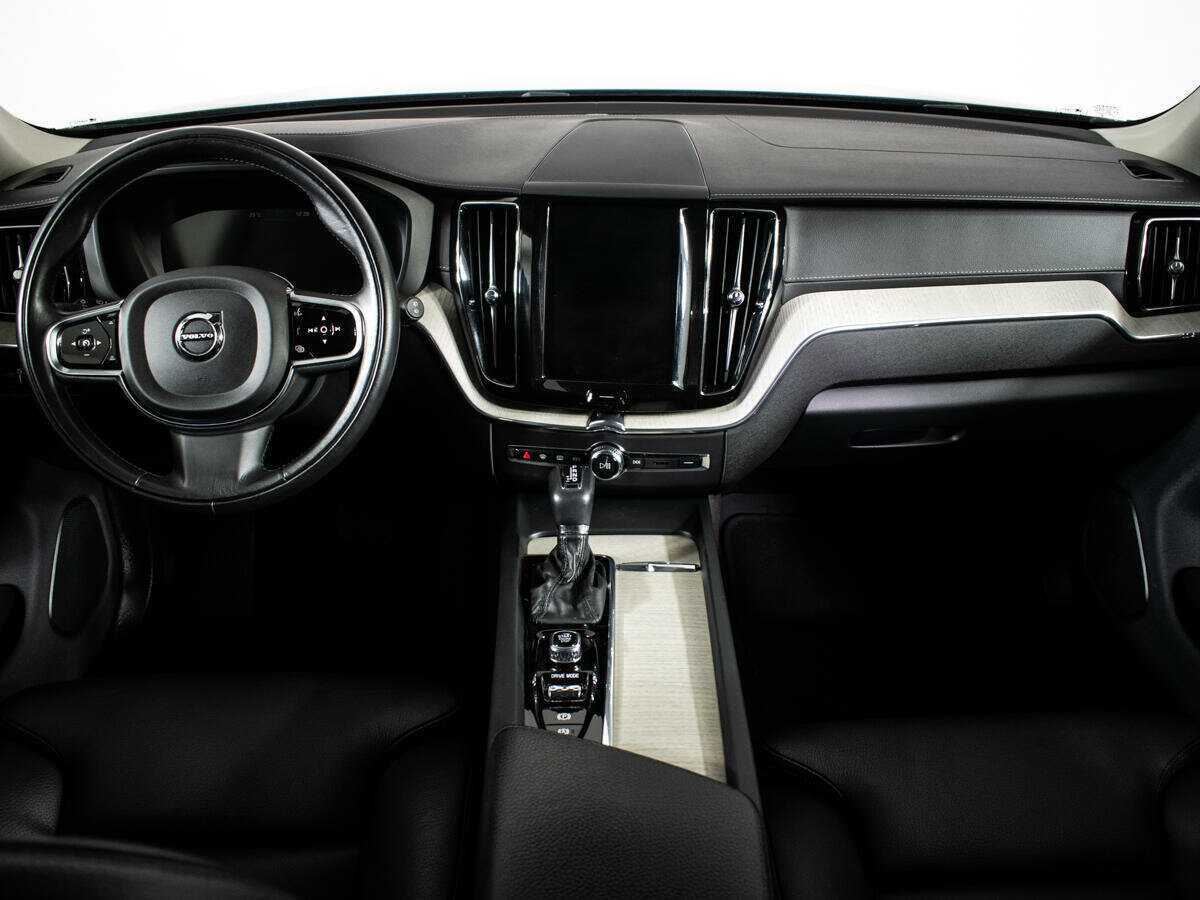 Volvo XC60, 2021 Фото №12