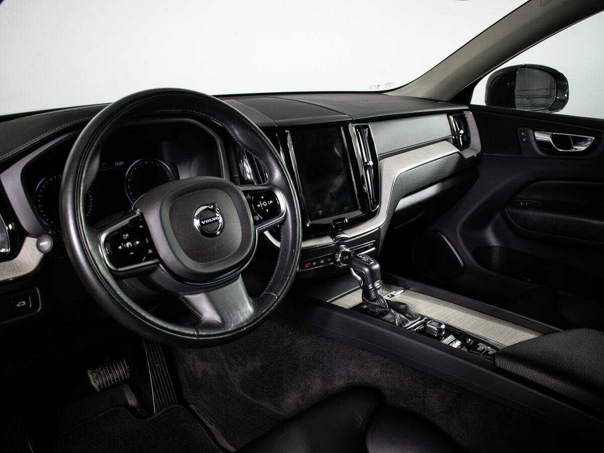 Volvo XC60, 2021 Фото №13