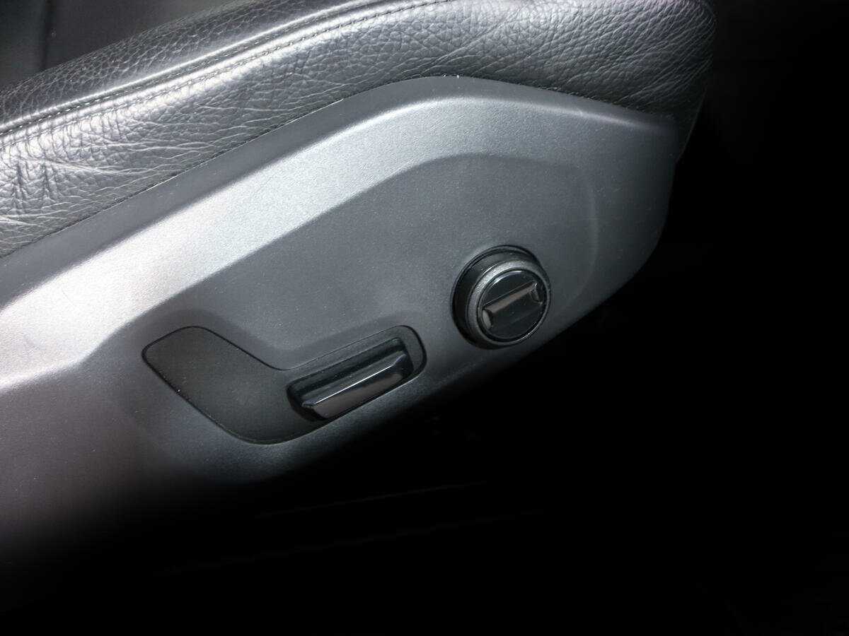 Volvo XC60, 2019 Фото №14