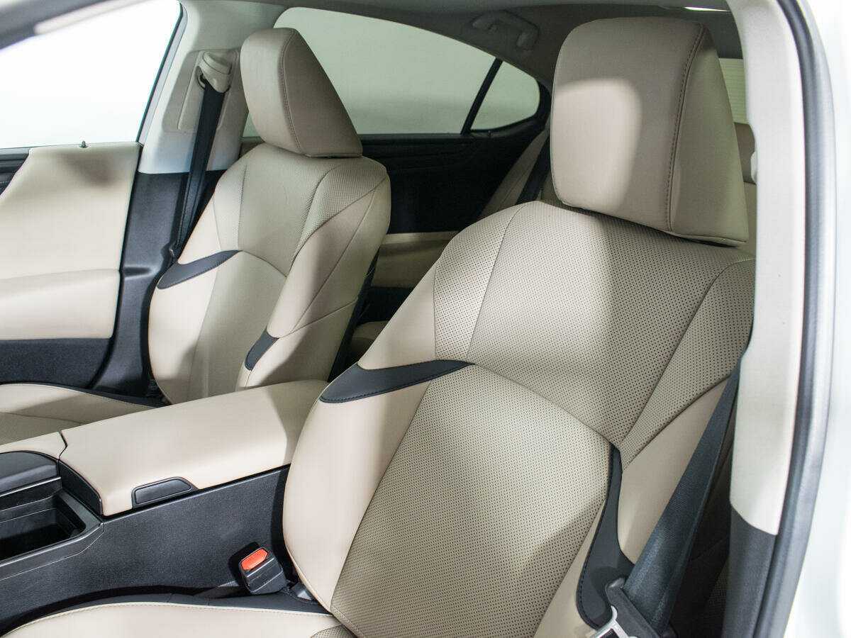 Lexus ES 250, 2019 Фото №13