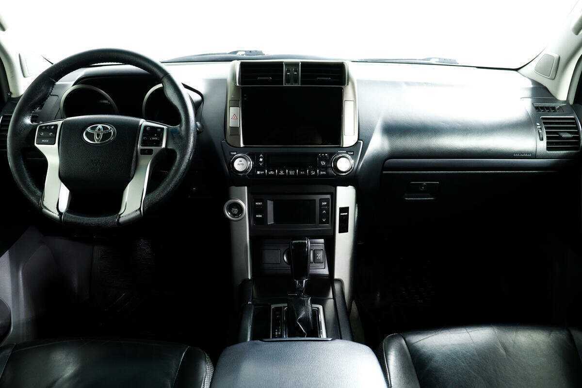 Toyota Land Cruiser Prado, 2011 Фото №11