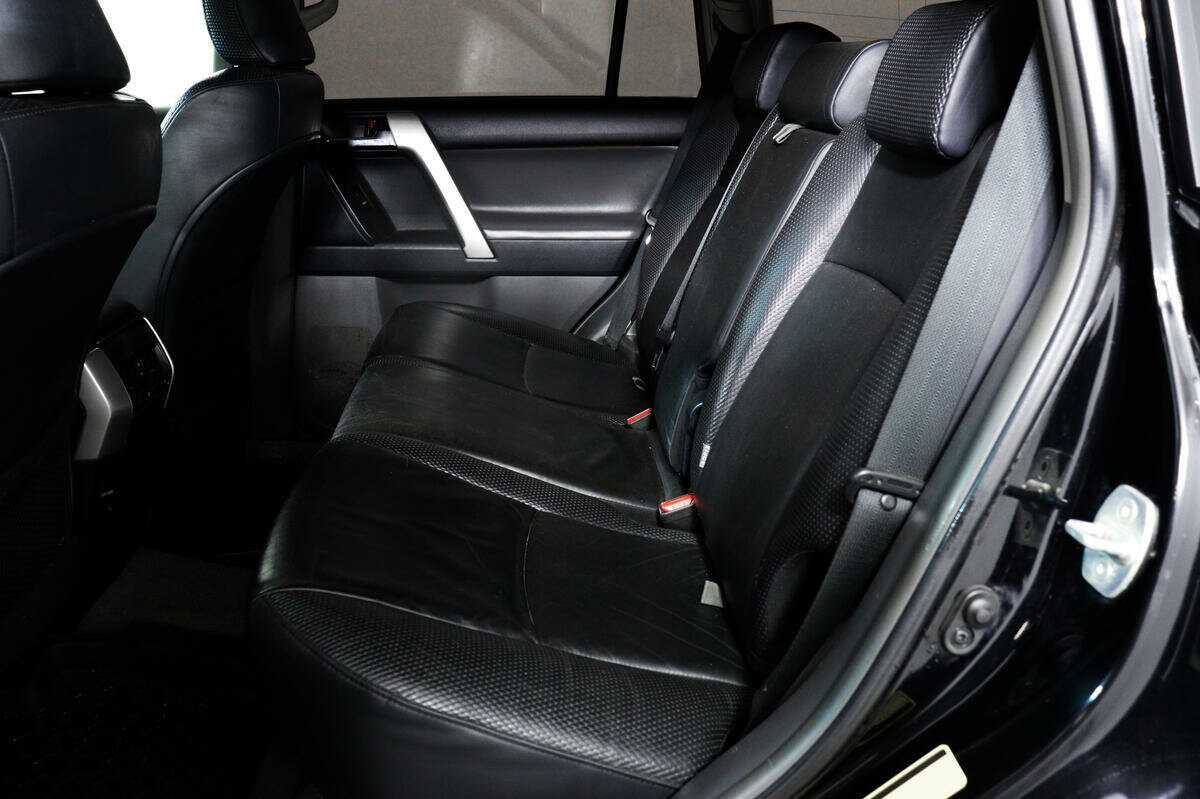 Toyota Land Cruiser Prado, 2011 Фото №12