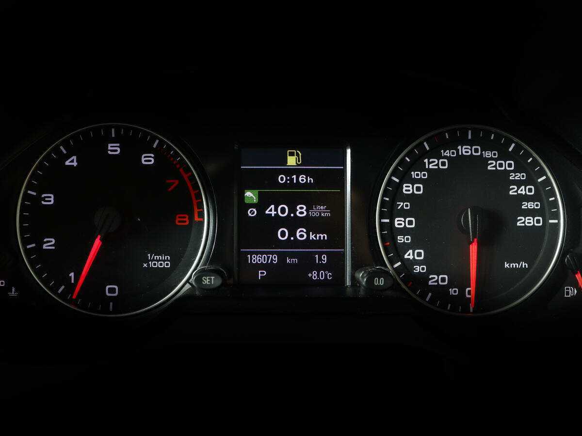 Audi Q5, 2010 Фото №9