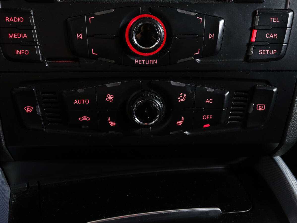 Audi Q5, 2010 Фото №21