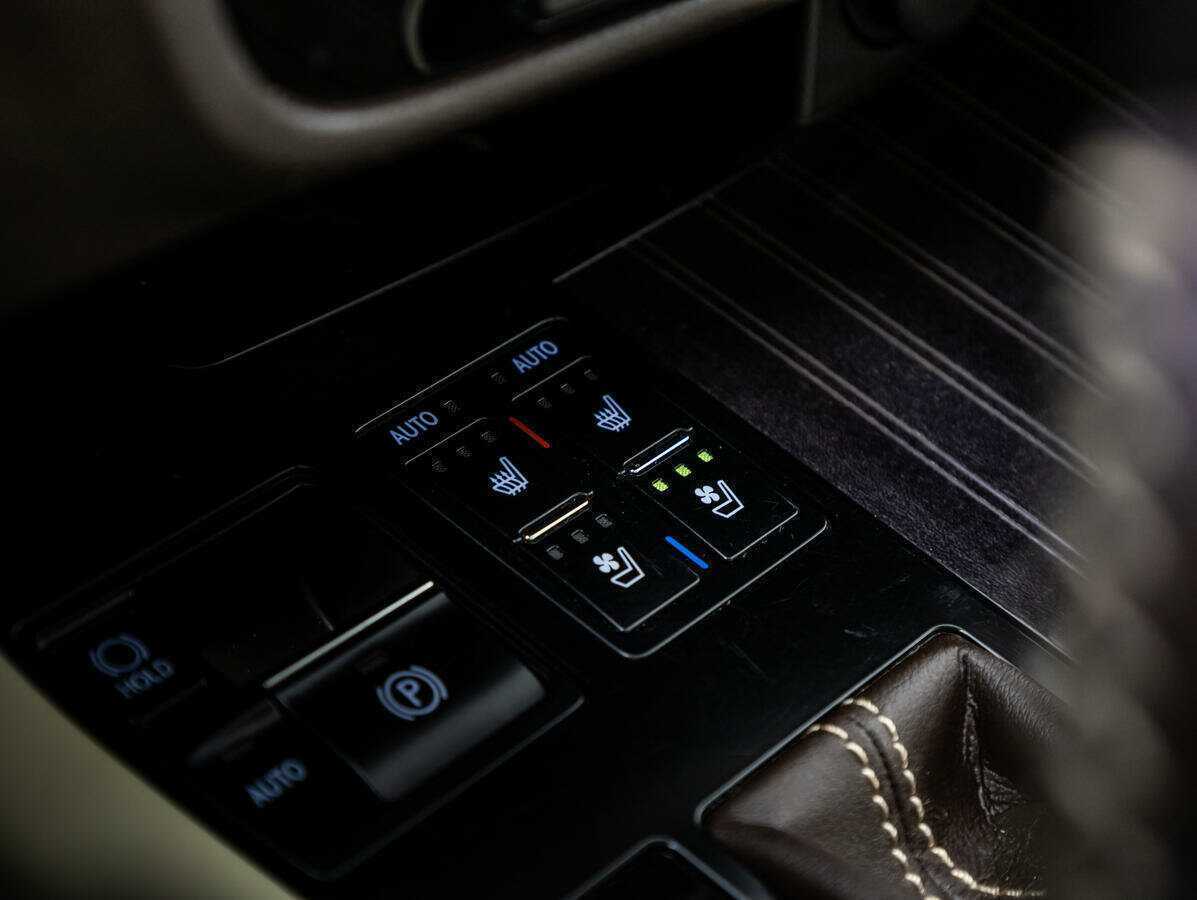 Lexus RX 200t, 2016 Фото №11