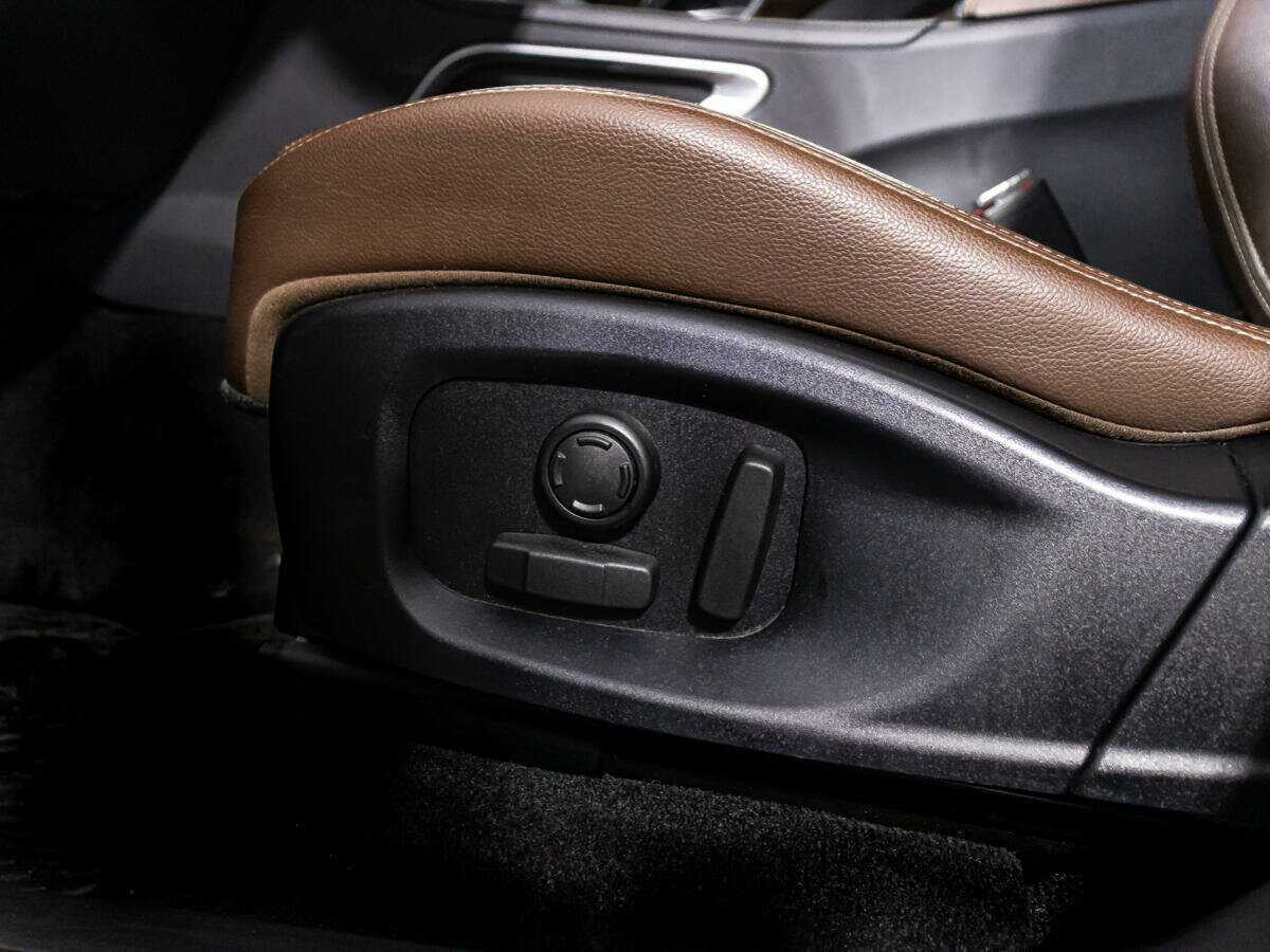 Jaguar F-Pace, 2017 Фото №20