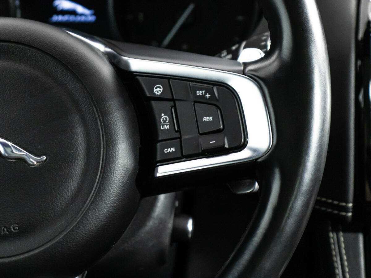 Jaguar F-Pace, 2017 Фото №25