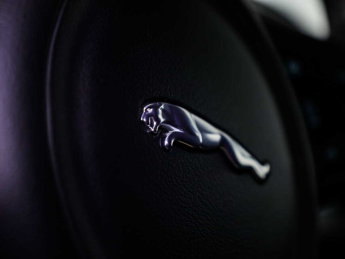 Jaguar XE, 2017 Фото №18