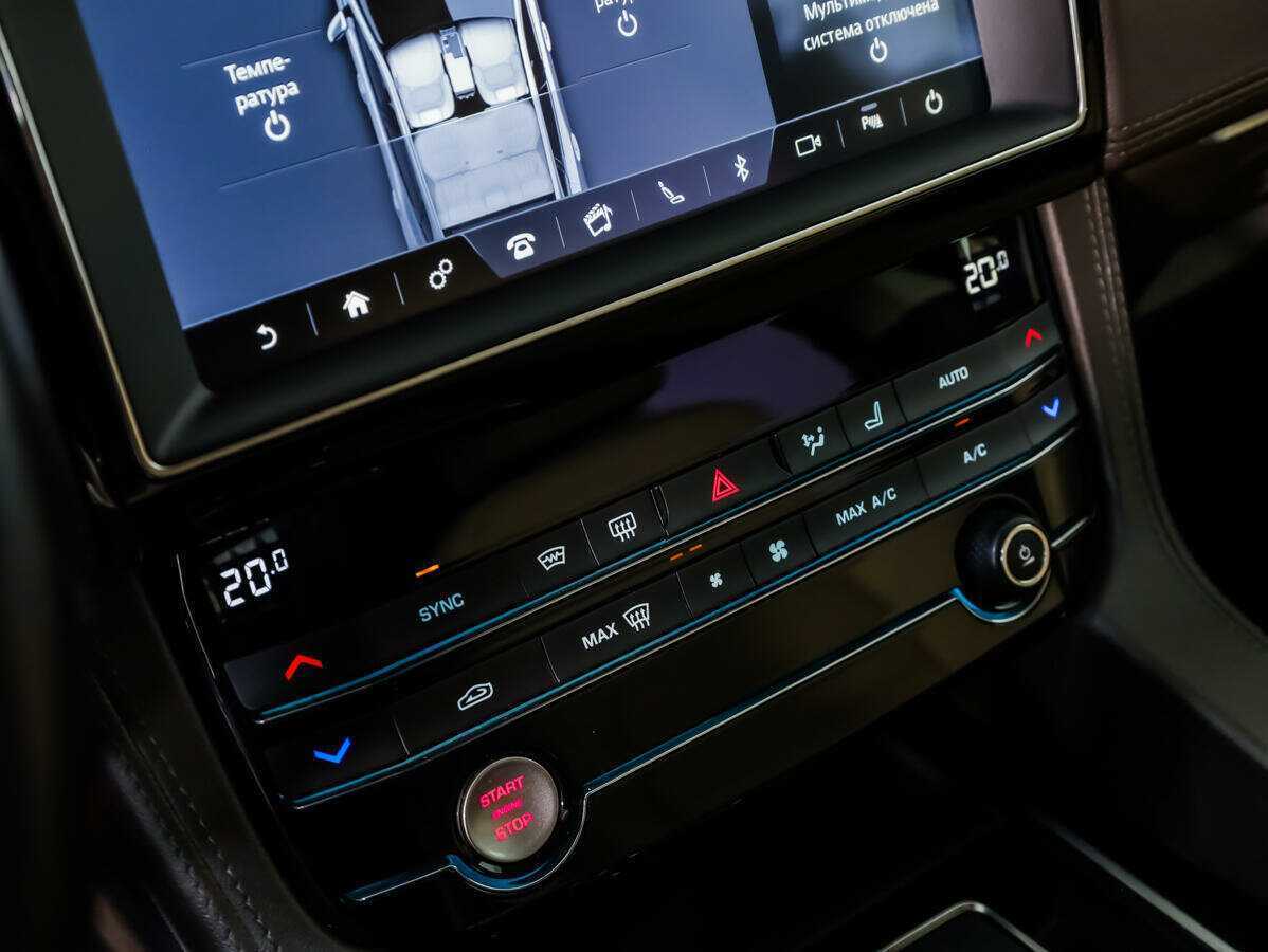 Jaguar F-Pace, 2018 Фото №14