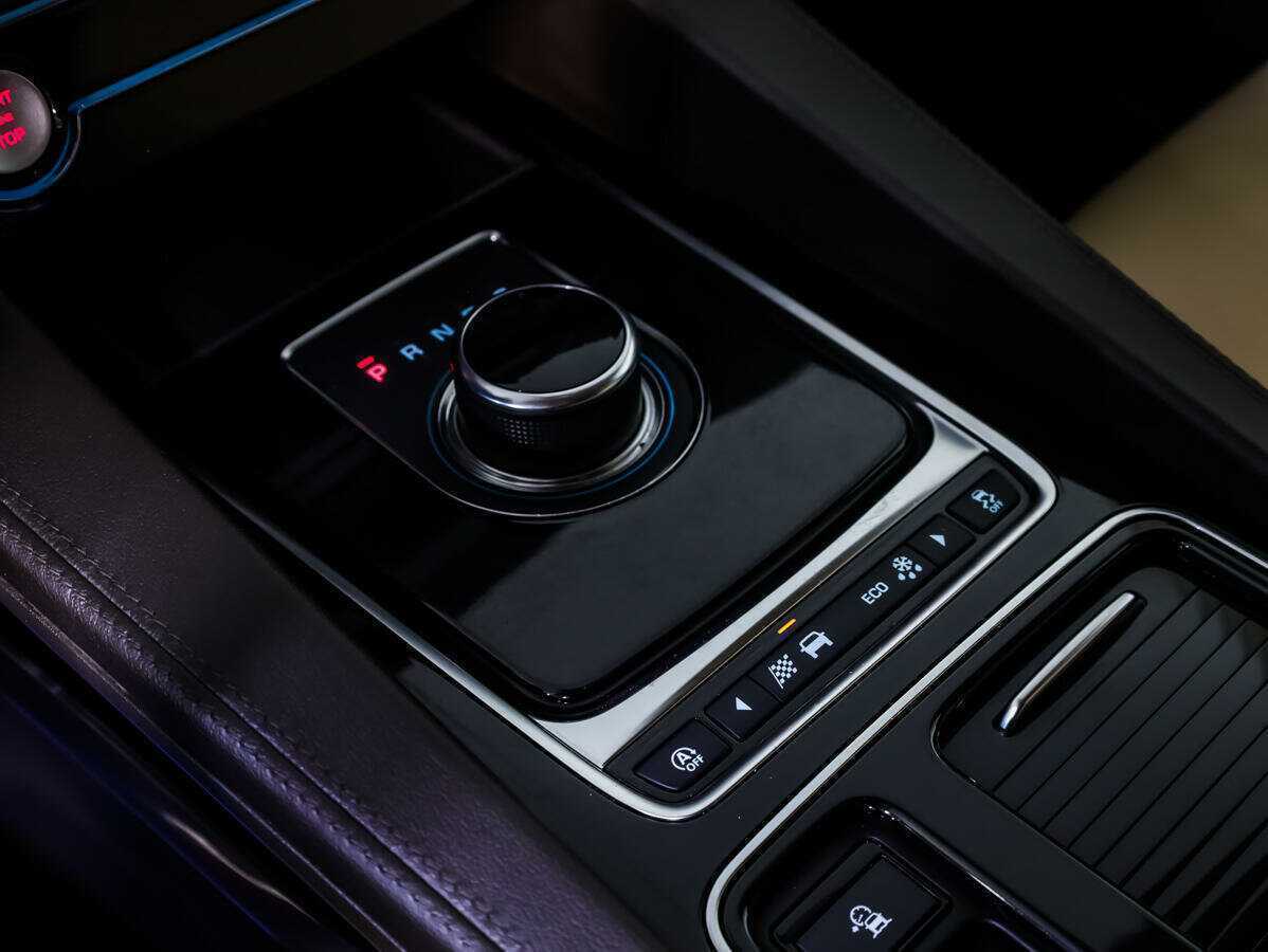 Jaguar F-Pace, 2018 Фото №15