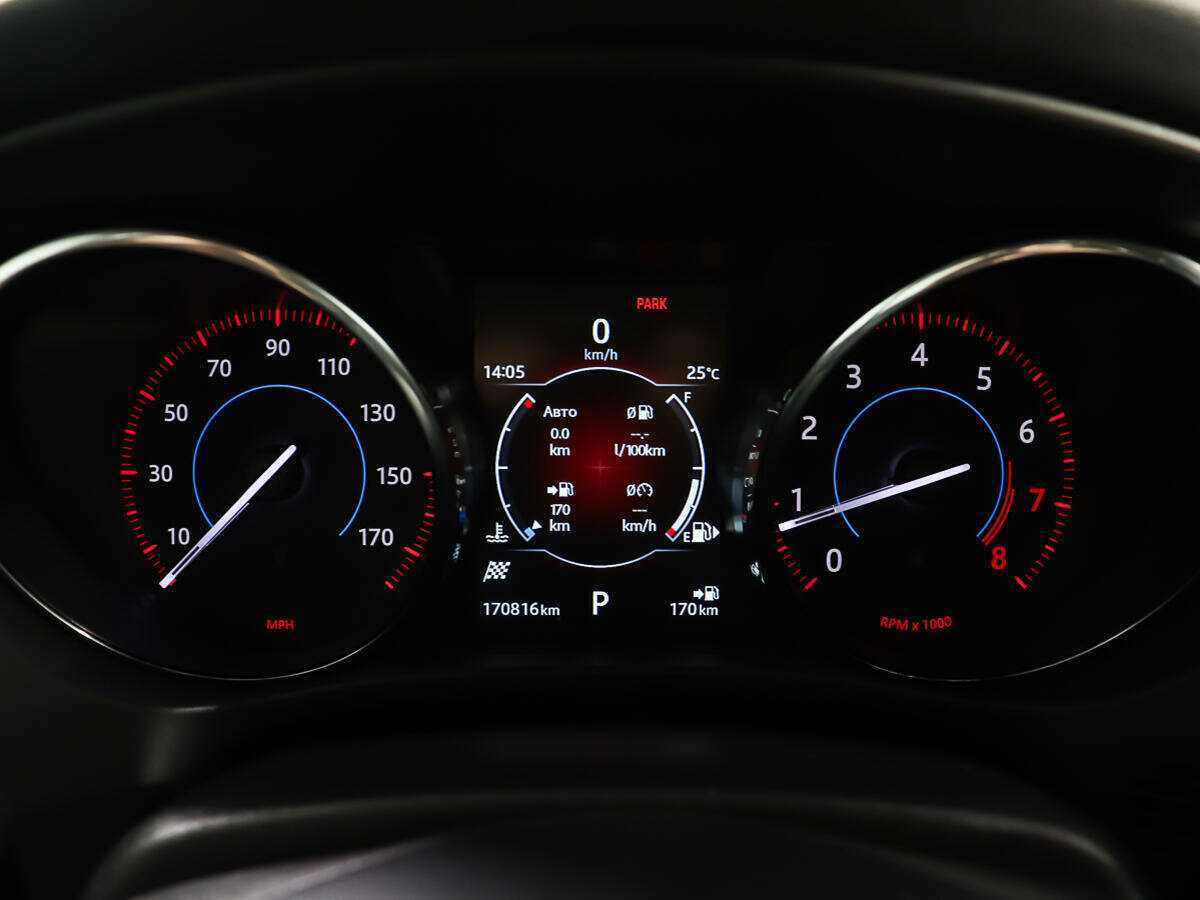 Jaguar F-Pace, 2016 Фото №14