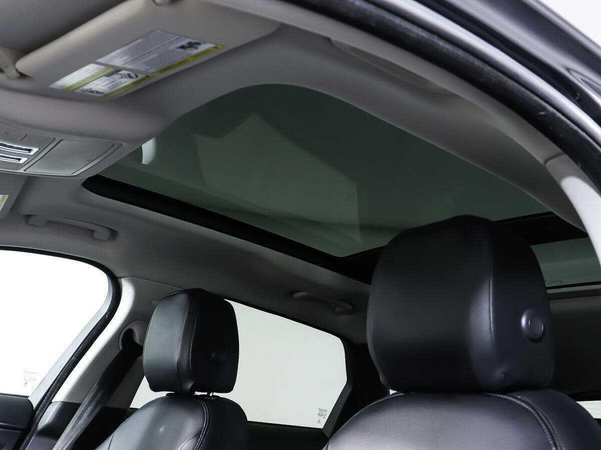 Jaguar F-Pace, 2016 Фото №18