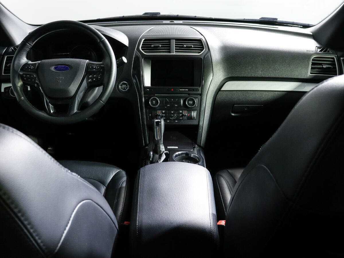 Ford Explorer, 2017 Фото №11