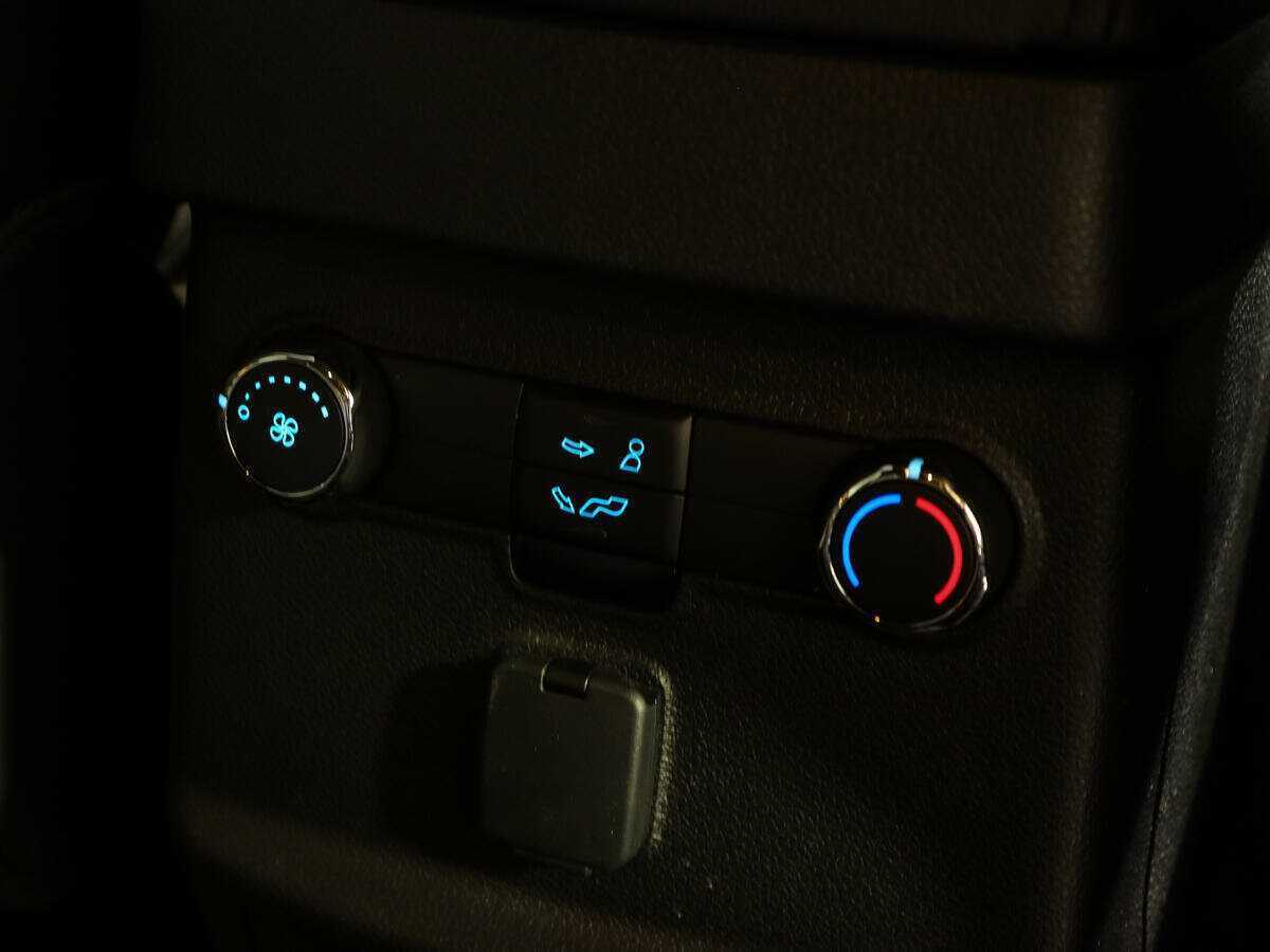 Ford Explorer, 2017 Фото №17