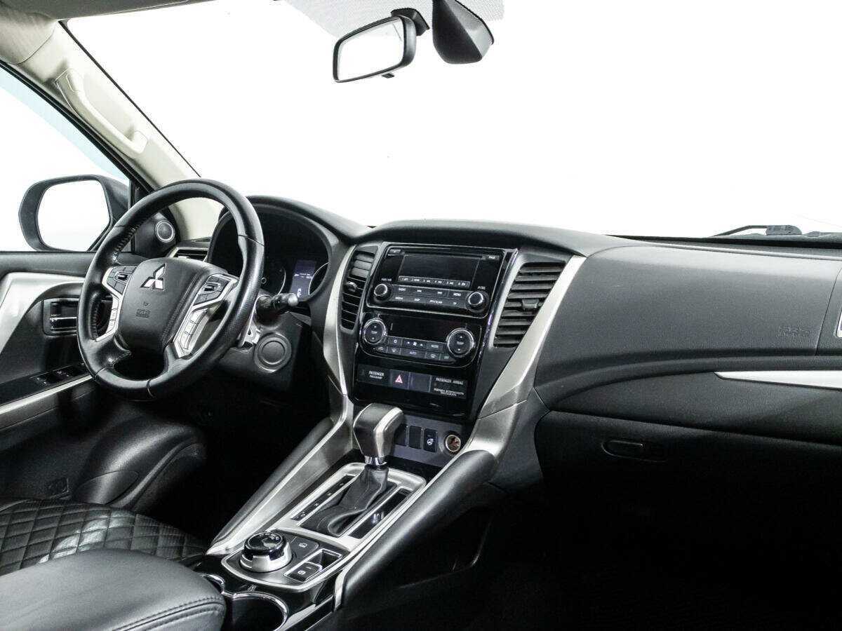 Mitsubishi Pajero Sport, 2021 Фото №9