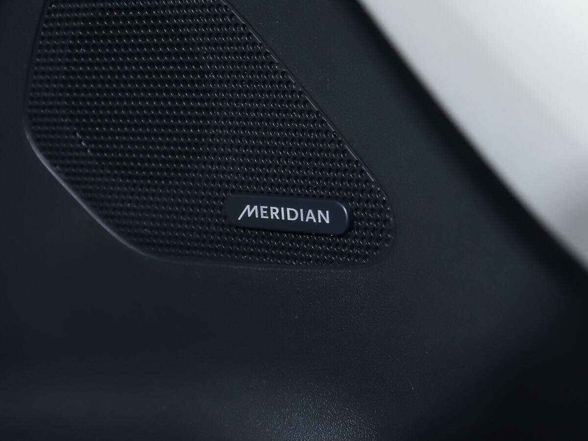 Jaguar F-Pace, 2016 Фото №15