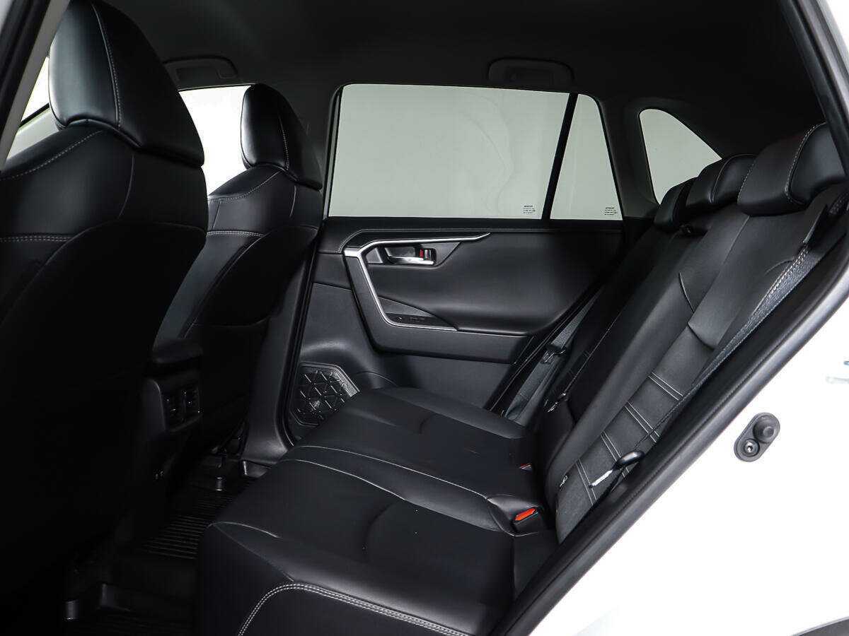 Toyota RAV4, 2021 Фото №10