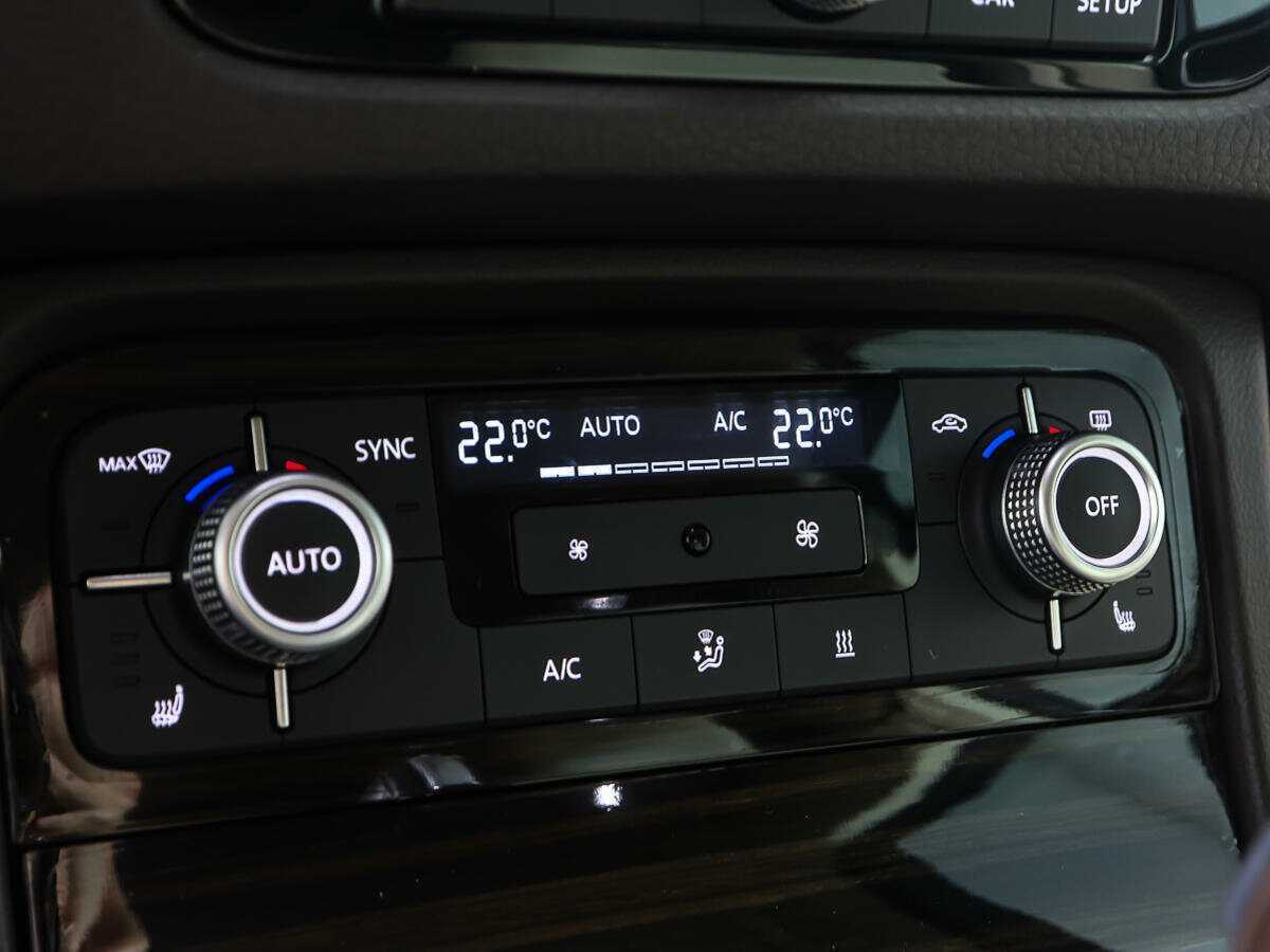 Volkswagen Touareg, 2014 Фото №21