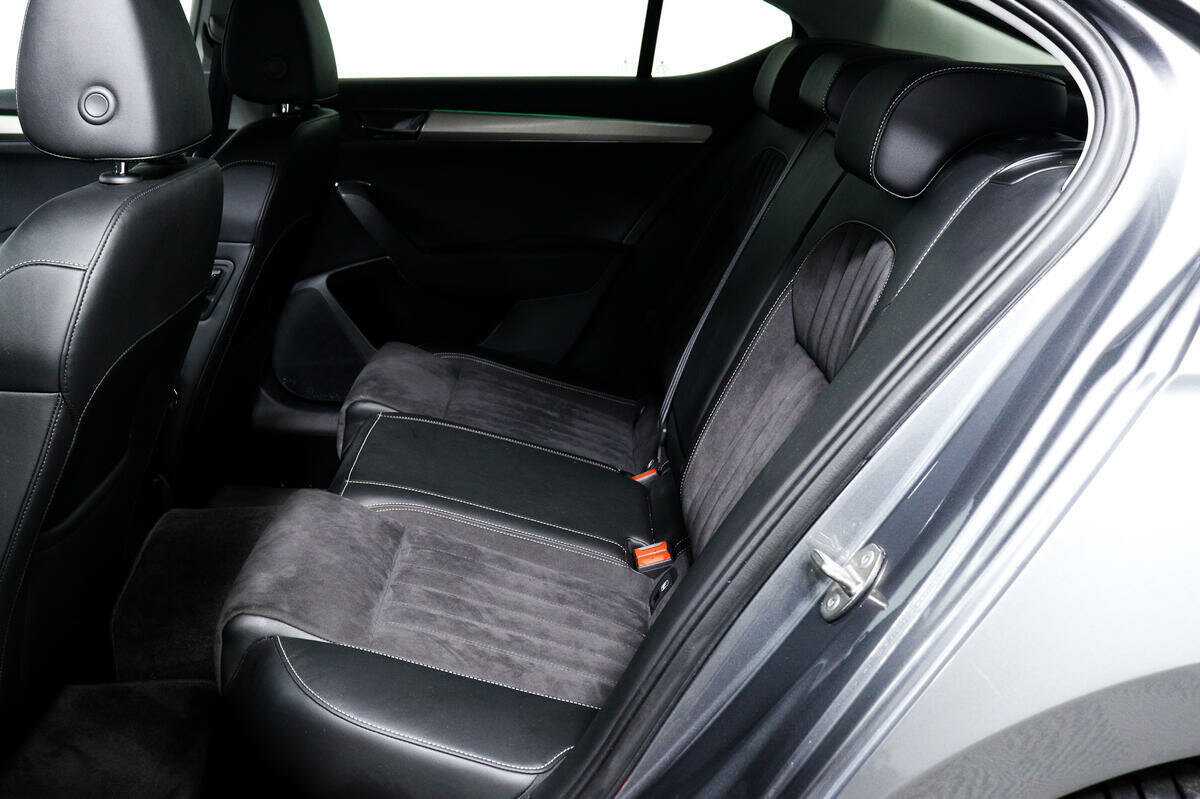 Skoda Superb, 2021 Фото №11
