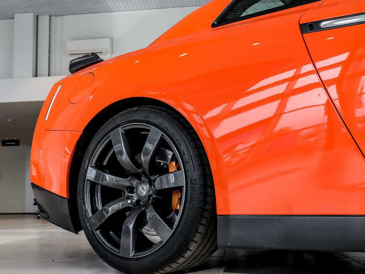 Nissan GT-R, 2010 Фото №9