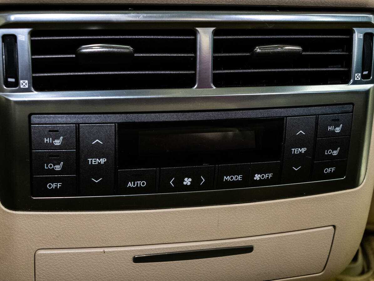 Lexus LX 570, 2008 Фото №20